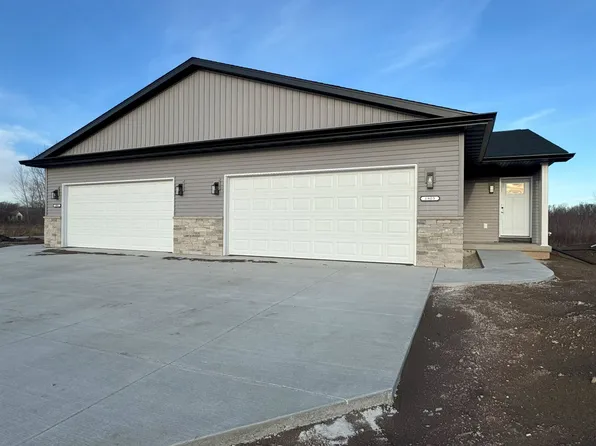 1803 Fairlawn Ct, Fond Du Lac, WI 54937