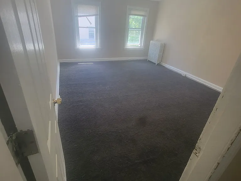 627 Corson St — Photo 6