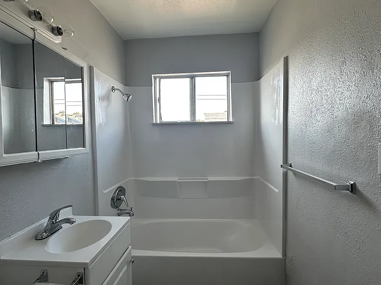 Vista Hermosa Apartments — Photo 19