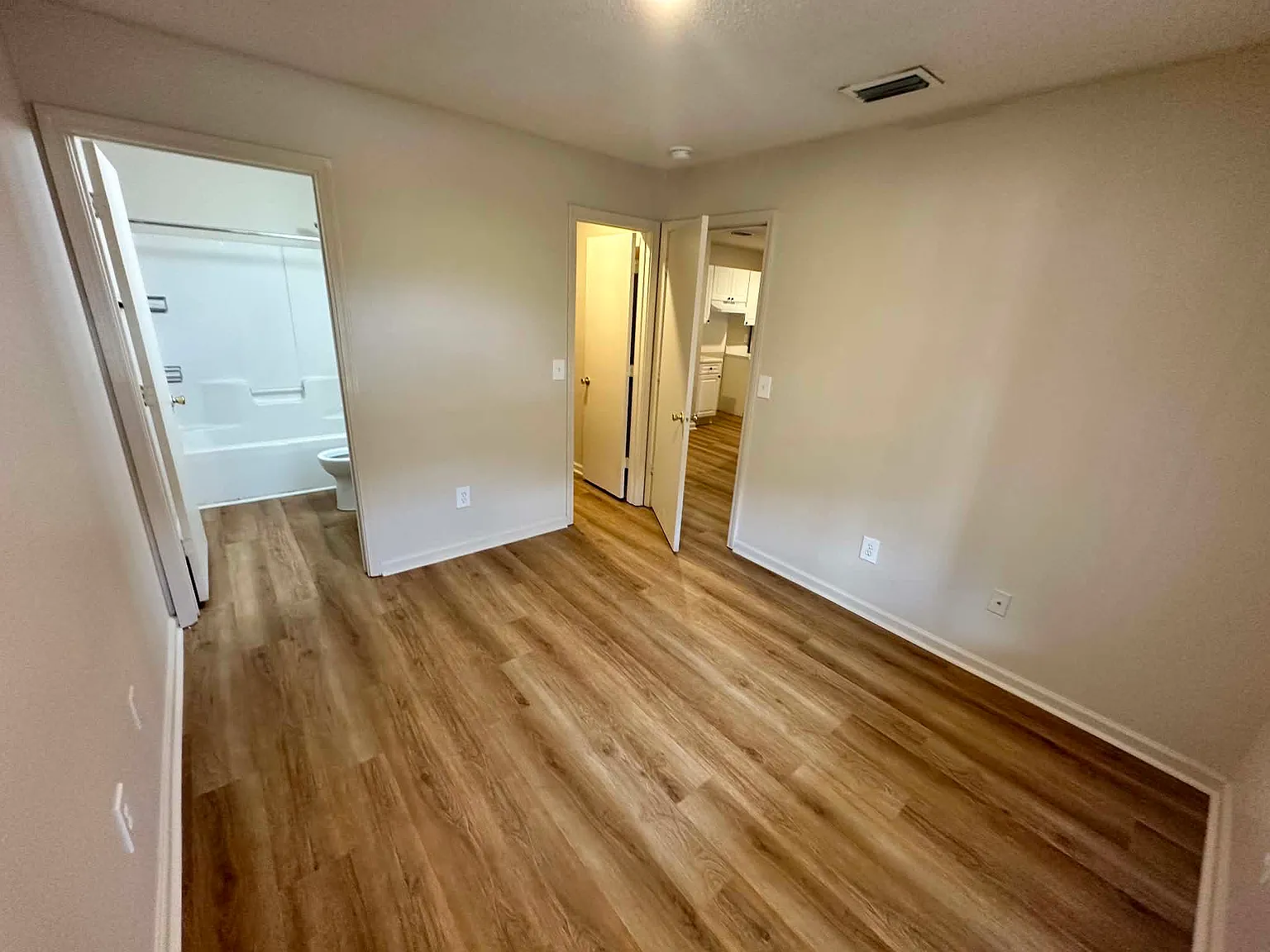 2 bed, $1,295 — Photo 3