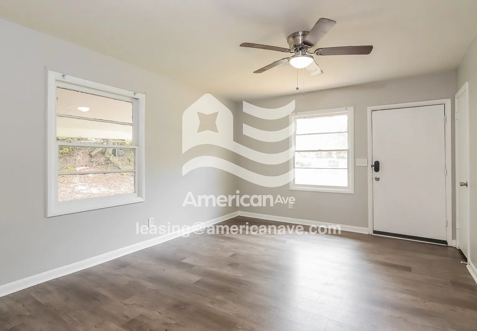 3 bed, 1.0 bath, 879 sqft, $797 — Photo 3