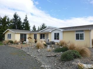 221 S Scott Dr, Sequim, WA 98382