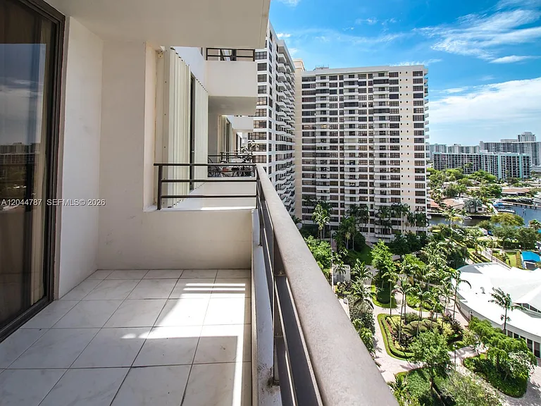 600 Three Islands Blvd #1218 — Photo 17