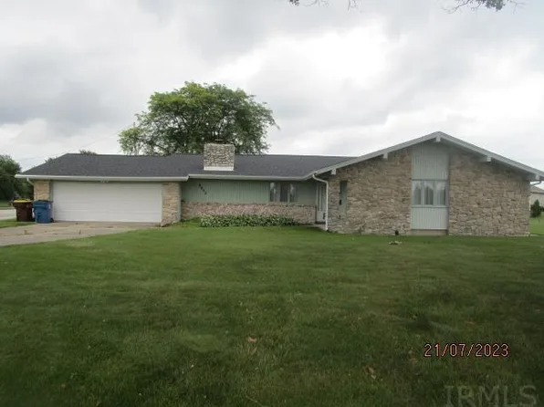 8832 Wheelock Rd, Fort Wayne, IN 46835