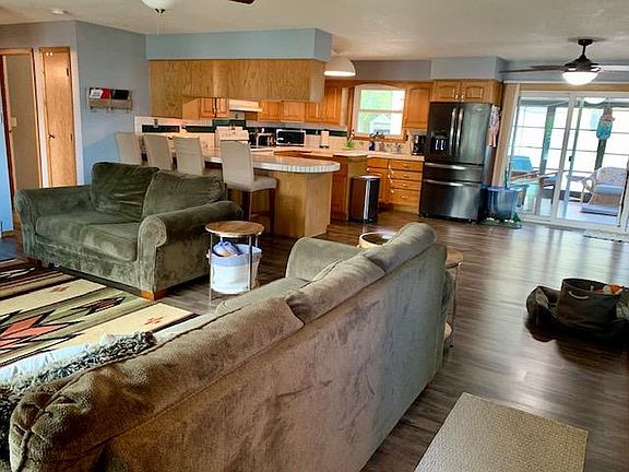 4th image of 509 Okoboji Ave