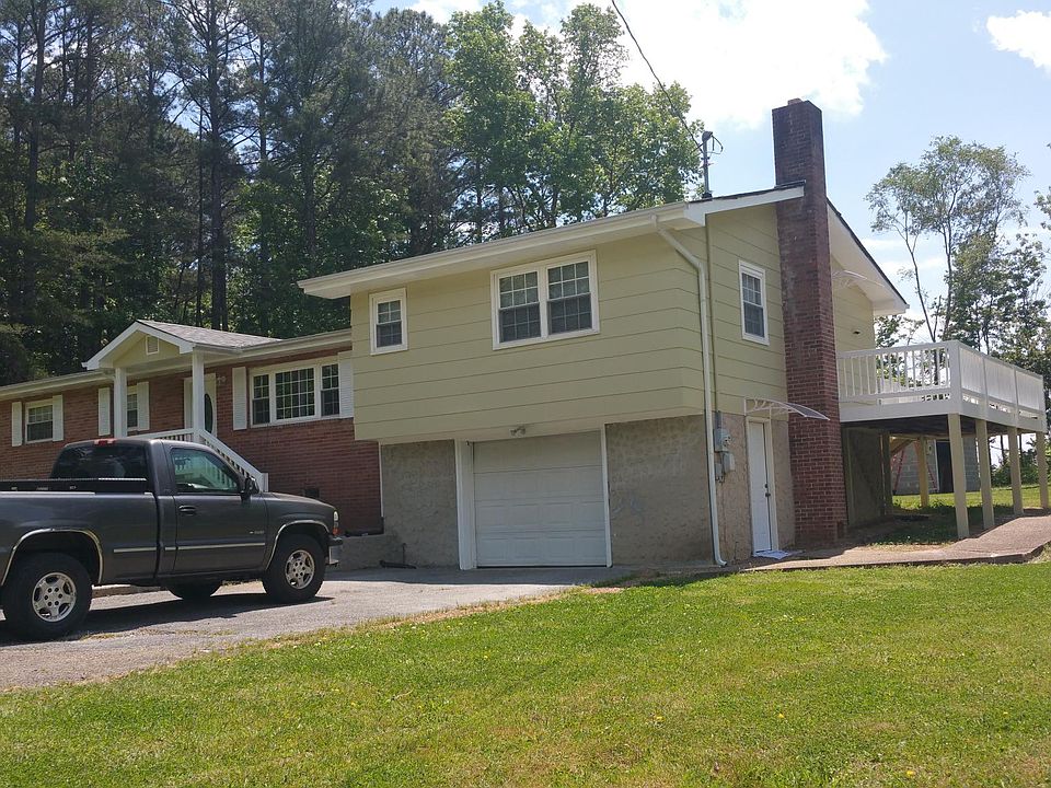 Side view/garage