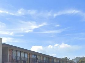 7900 S Orange Blossom Trail Courtyard