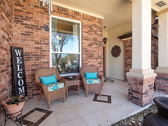 2nd image of 1015 Pioneer Bend Dr