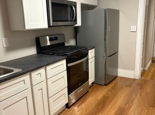 905 N Sheridan Rd #F, Peoria, IL 61606