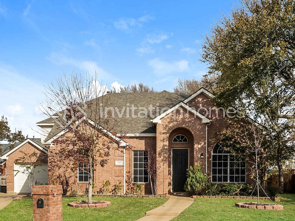 1st image of 1313 Sheffield Dr