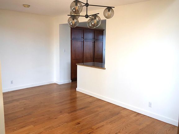 5th image of 10 Leroy Pl