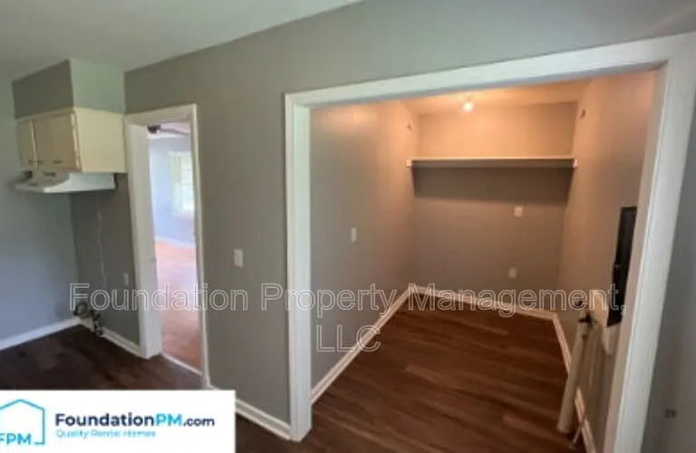 2324 Slocum Ave — Photo 8