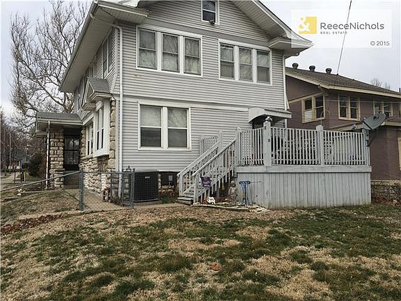 4th image of 301 N Lawn Ave