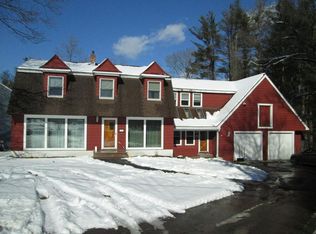 15 Trotting Park Rd, Lowell, MA 01854