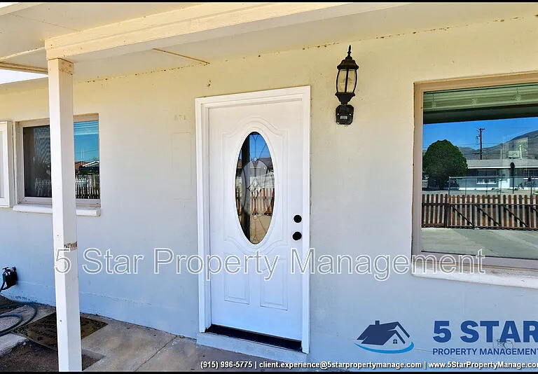 10324 Newport Dr — Photo 5