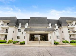 321 Deerpath Dr Unit 210, Schererville, IN
