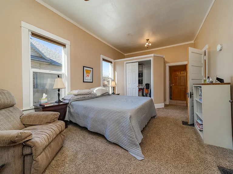 1138 White Ave — Photo 12