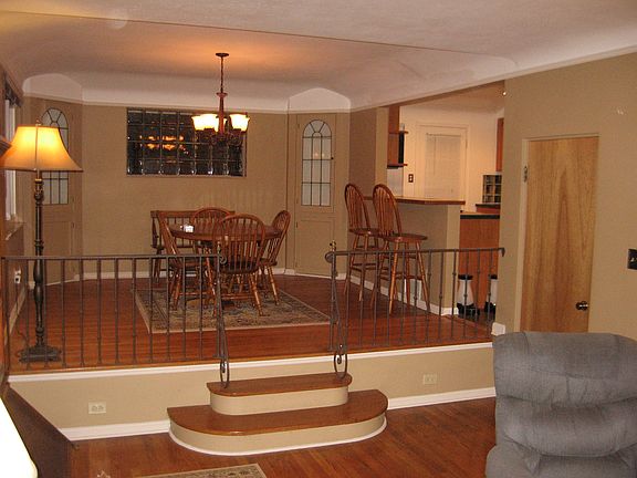 5th image of 2113 McKinley Ave
