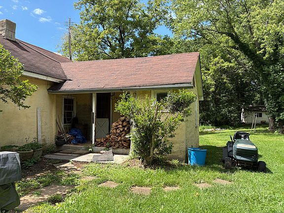 5th image of 40114 Braddock Rd