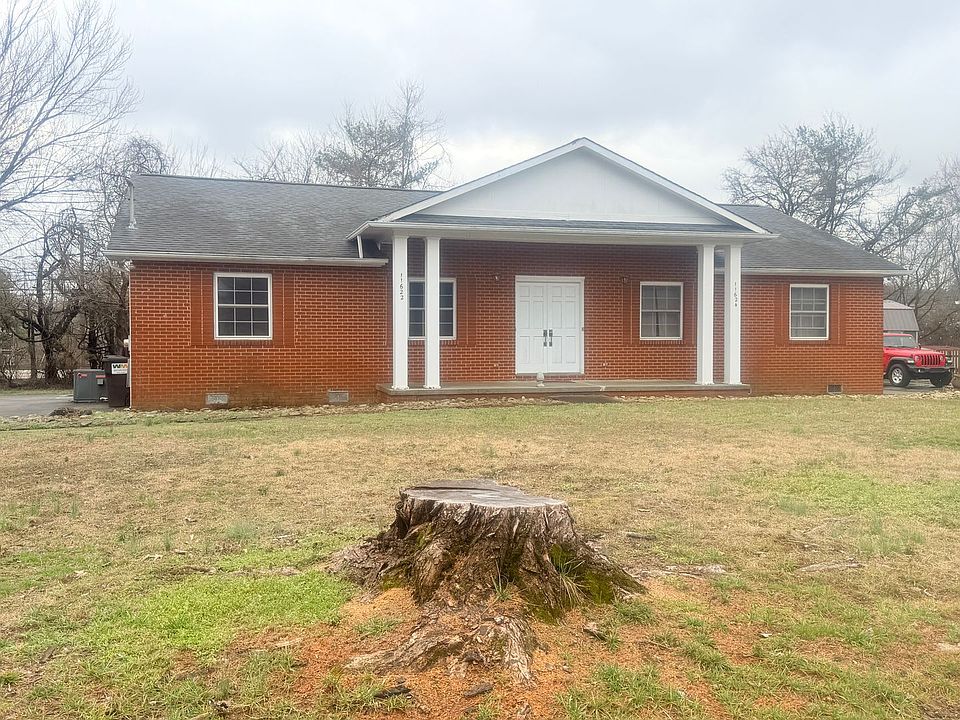1st image of 11622 S Williamsburg Dr