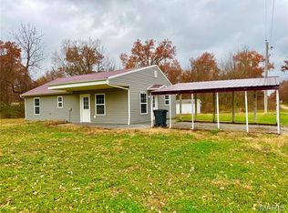 307 S Walnut St, Bellflower, MO 63333