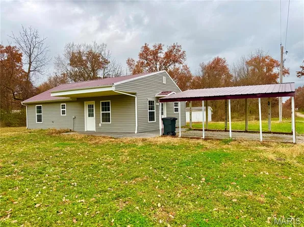 307 S Walnut St, Bellflower, MO 63333