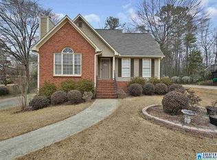 902 Falling Star Ln, Alabaster, AL 35007