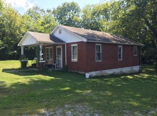 114 Presnell Ln, Rocky Top, TN 37769