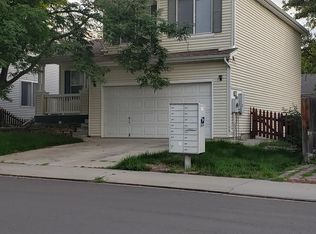1332 Red Mountain Dr, Longmont, CO 80504