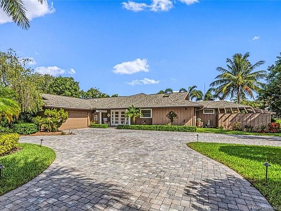 3rd image of 4299 SE Whiticar Way