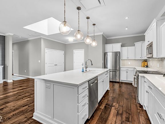 3rd image of 720 S Rangeline Rd Unit 703