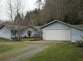 407 Brady Hill Ln, Azalea, OR 97410