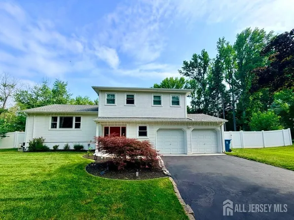 4 Dorset Way, Edison, NJ 08820