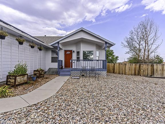 5th image of 686 N Mancos Dr