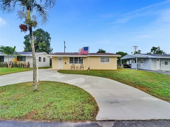 7621 NW 14th St, Pembroke Pines, FL 33024