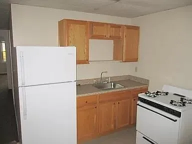 Building Photo - 656 Glenwood Ave #2B