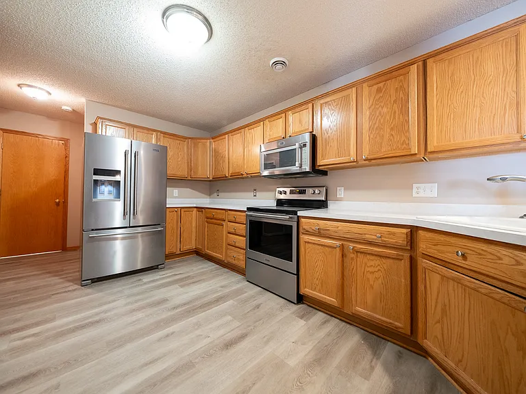 17083 Eagleview Way — Photo 5