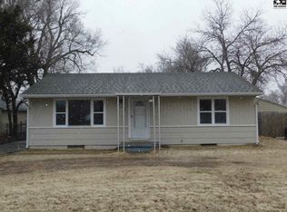 1202 E 7th Ave, Hutchinson, KS 67501