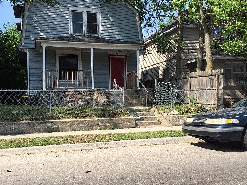 2nd image of 731 Martin Luther King Jr St SE