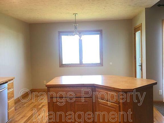 4th image of 11203 S 170th St