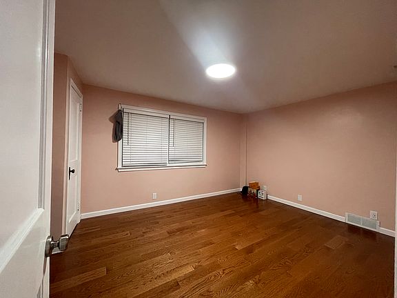4th image of 7351 E Roosevelt Blvd