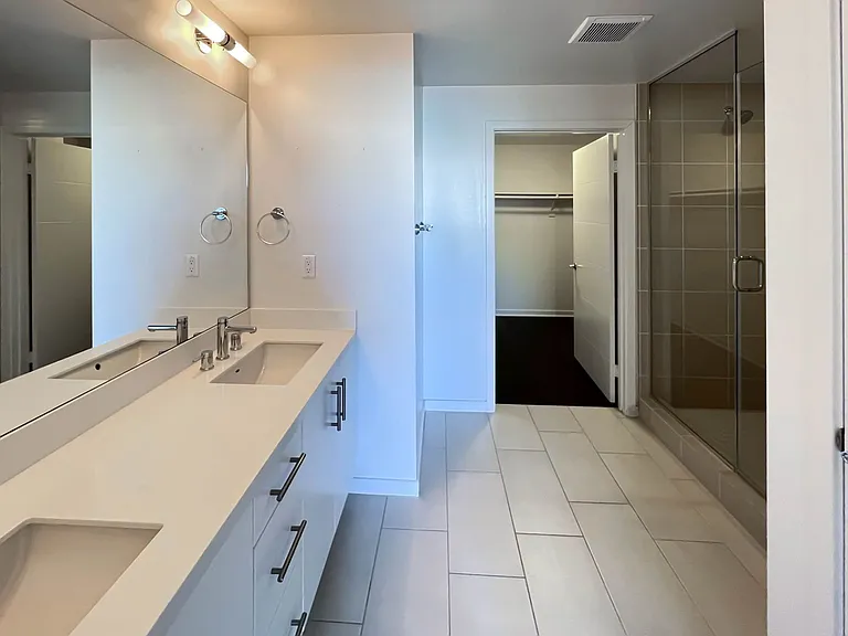 2926 Rowena Ave #2 — Photo 10