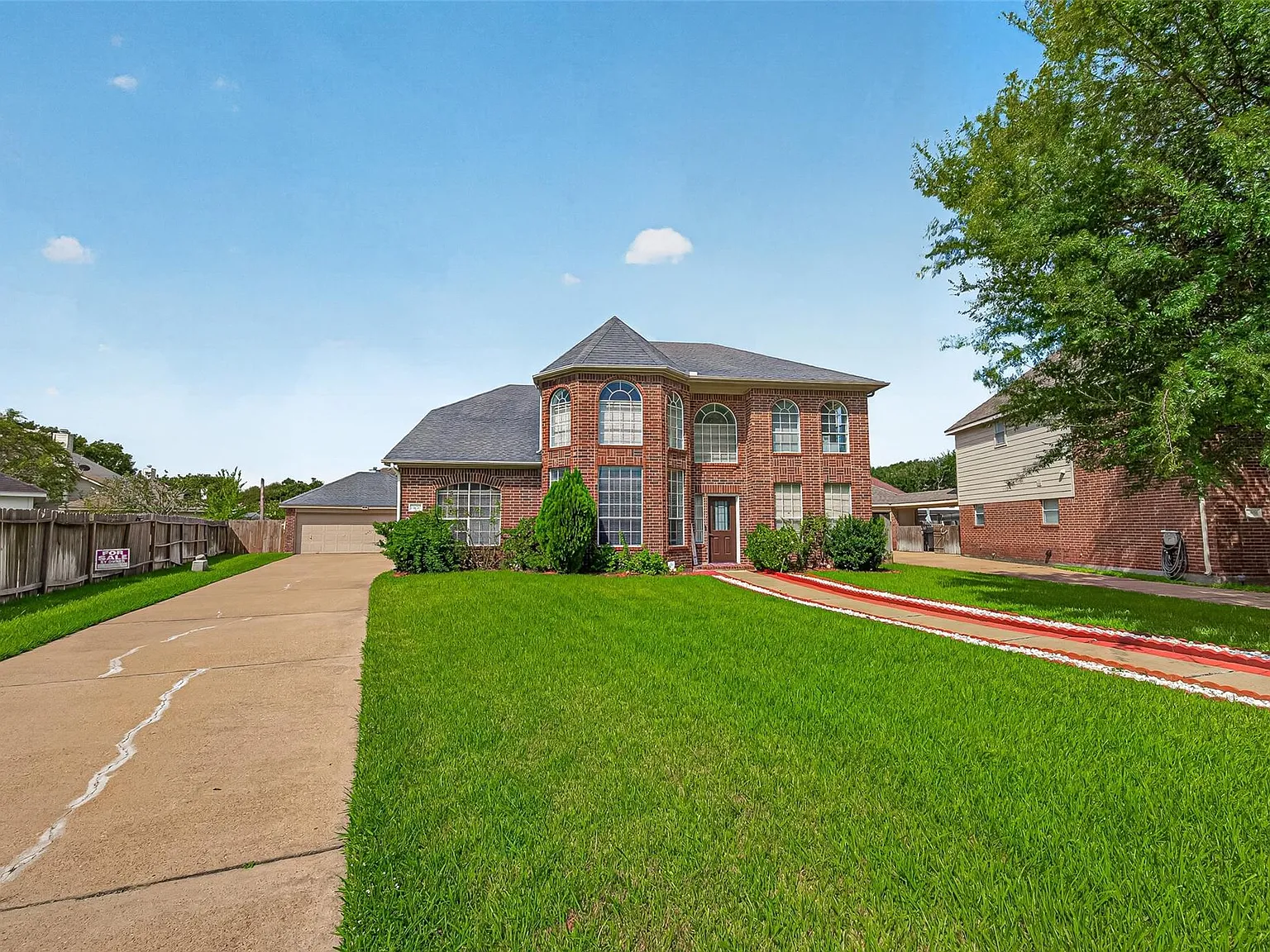 5 bed, 4.0 bath, 3548 sqft, $3,150 — Photo 2