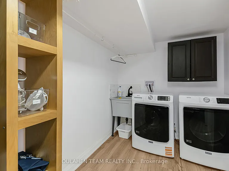28 Uplands Ave — Photo 32