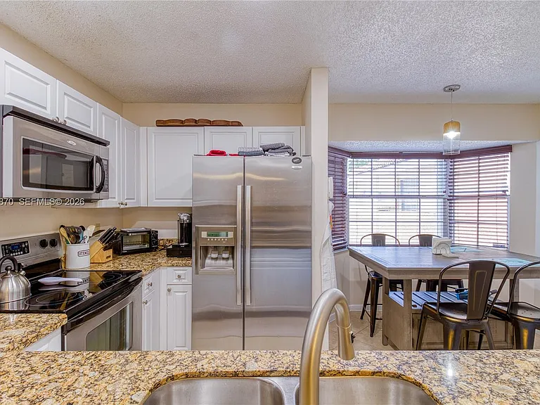 11415 Lakeview Dr #2-D — Photo 17