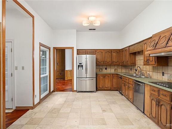4th image of 3100 S 2nd St APT 32