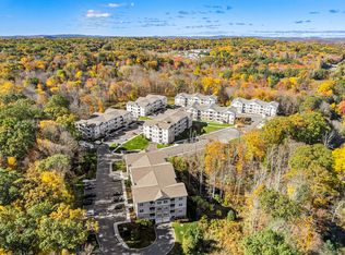 9 Covered Bridge Rd, Newtown, CT 06470