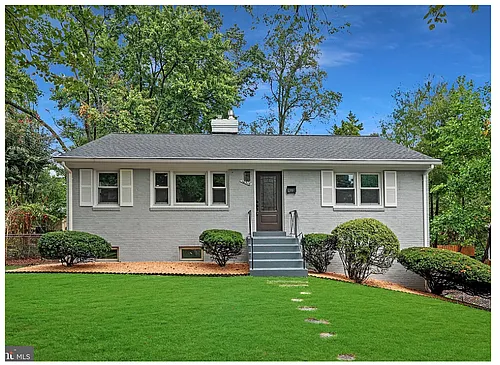 10318 Beaumont St Photo 1