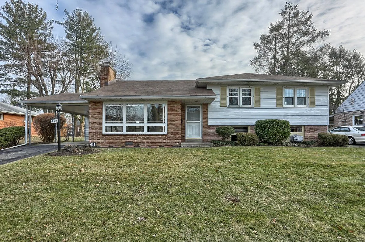 411 Parkside Rd photo 1