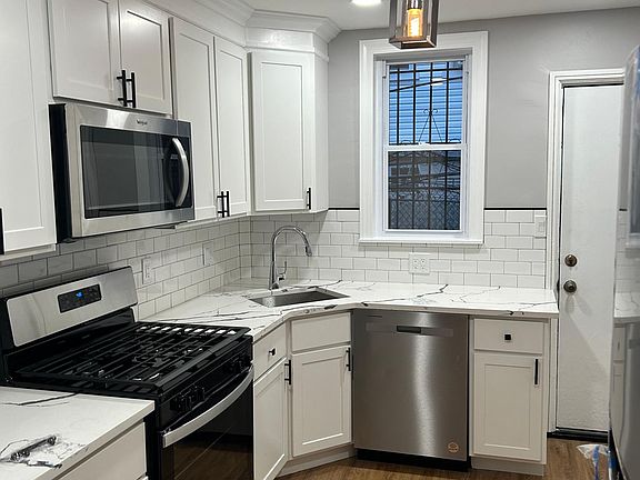 4th image of 2305 N Cleveland St #1